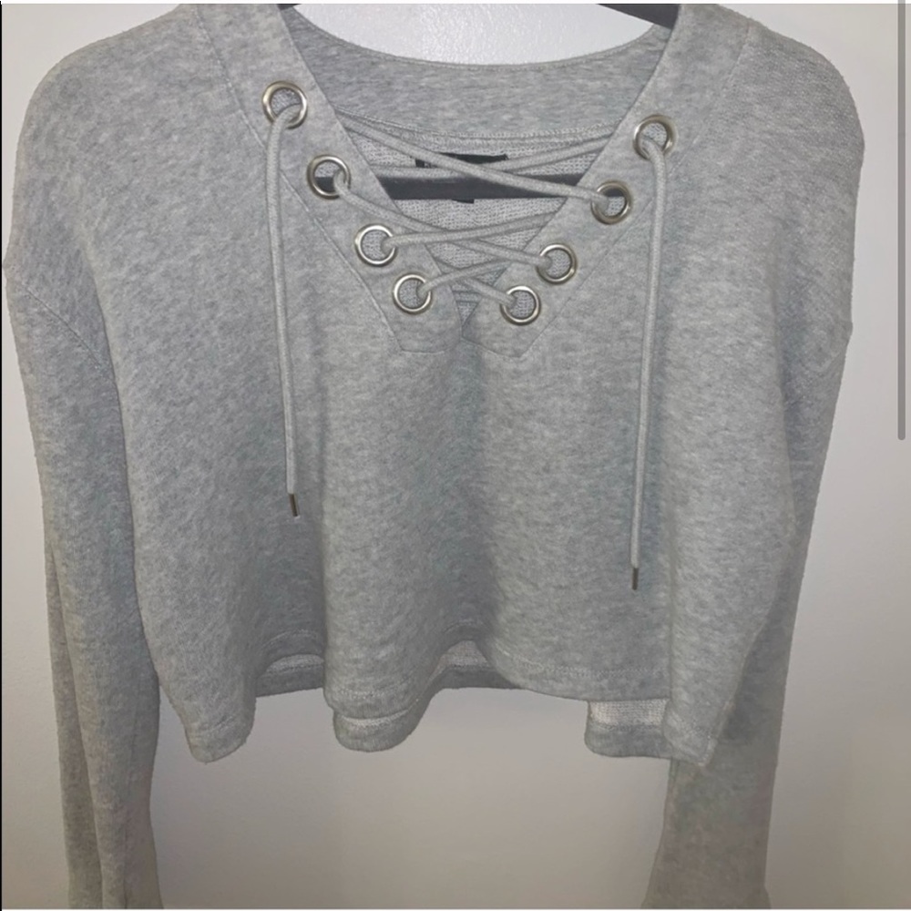 Kendall and Kylie long sleeve grey top